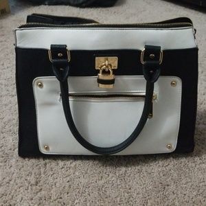Aldo Purse